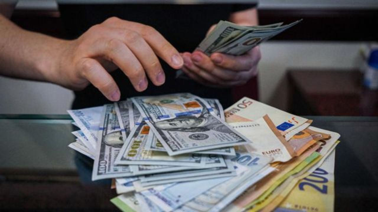 Dolar rekor tazeledi…