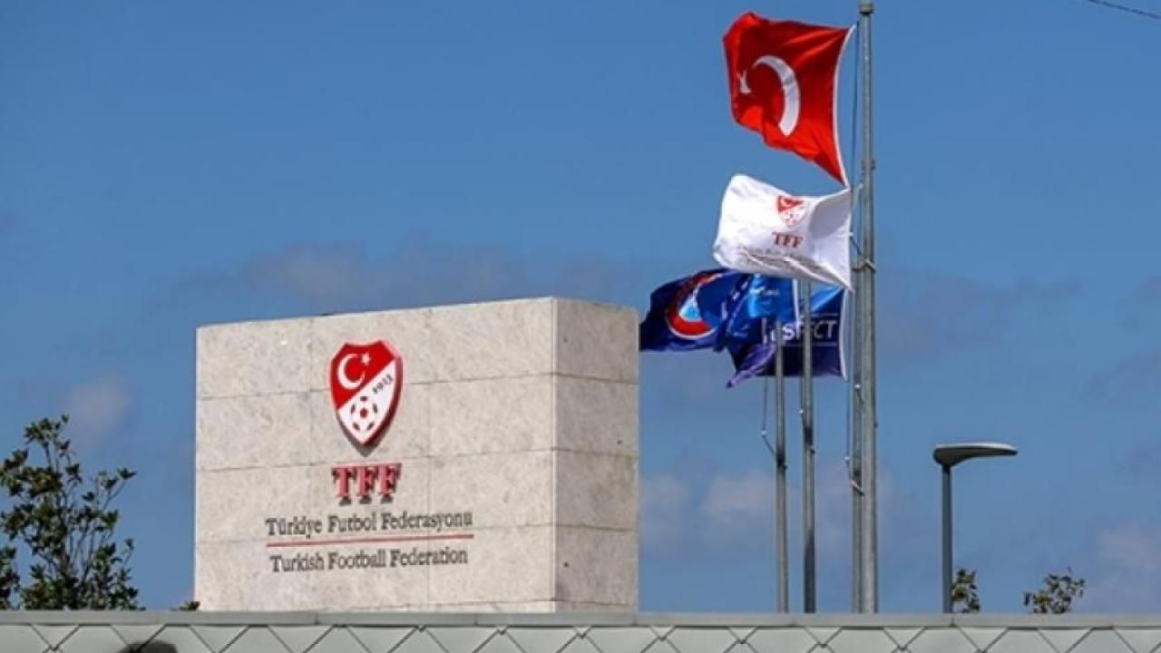 PFDK, aynı anda 7 yabancı oynatan Sakaryaspor’un hükmen mağlup sayılmasına karar verdi