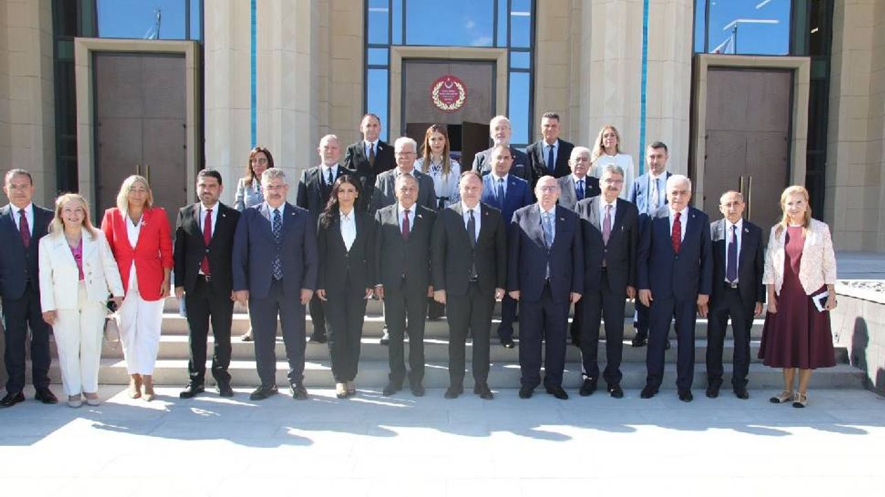 Akpınar’dan ‘bir millet, üç devlet’ mesajı