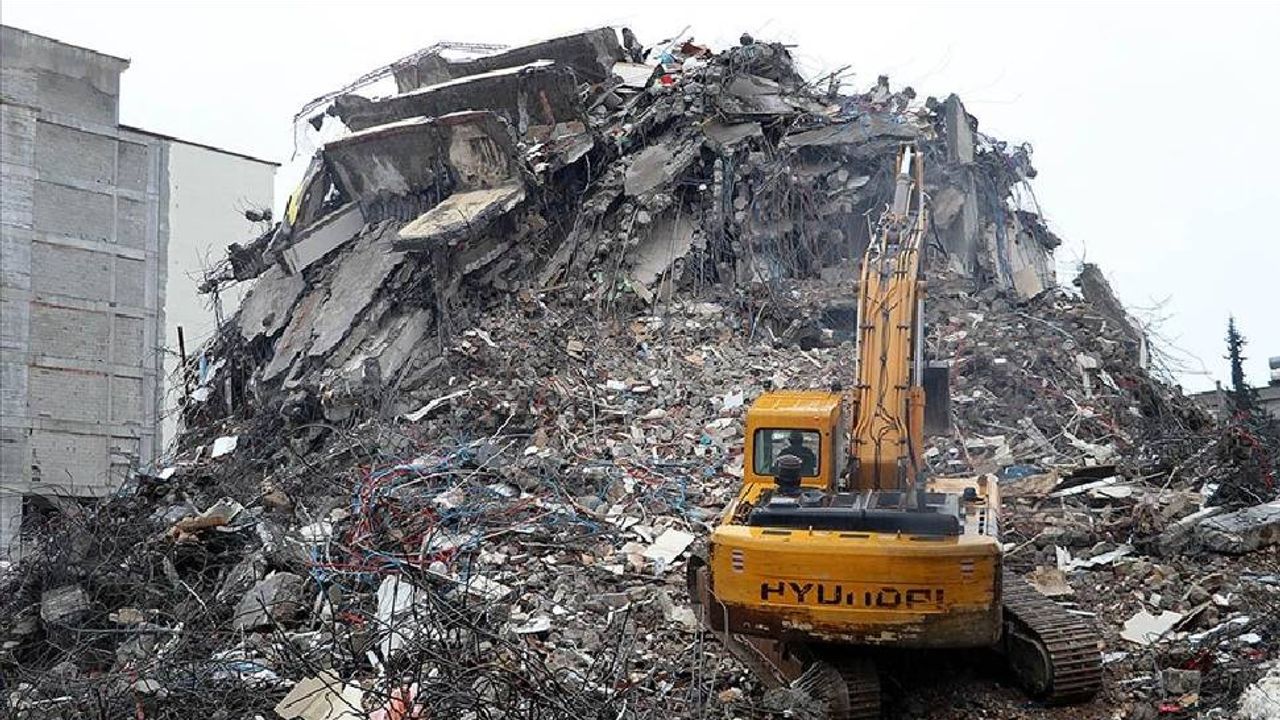 Covid tahliyesinden deprem suçluları yararlanamayacak