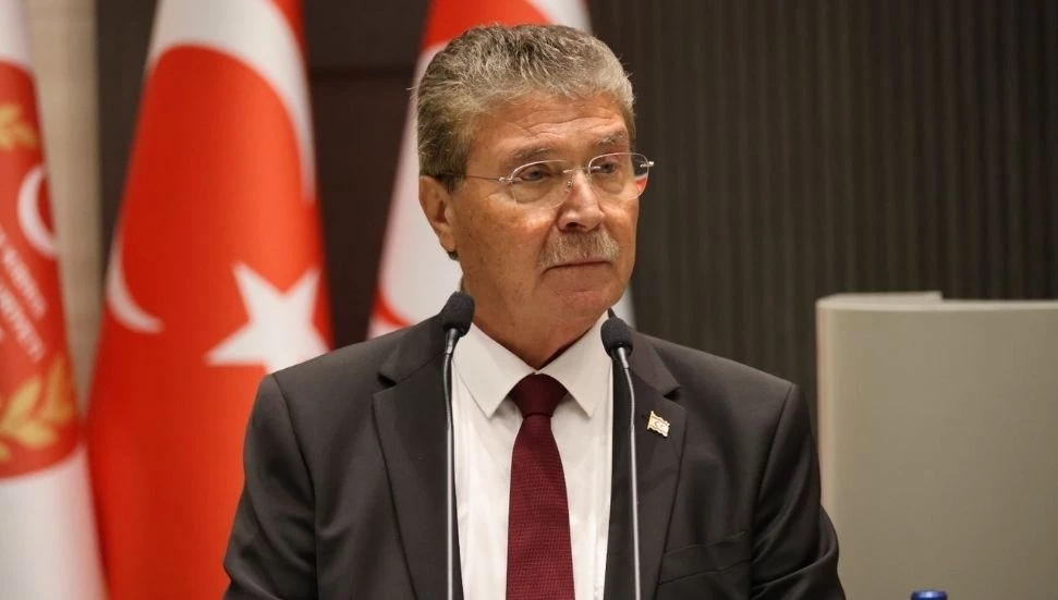 Başbakan Ünal Üstel: Birileri uygulamada hata yaptı ise partilere mâl edilemez