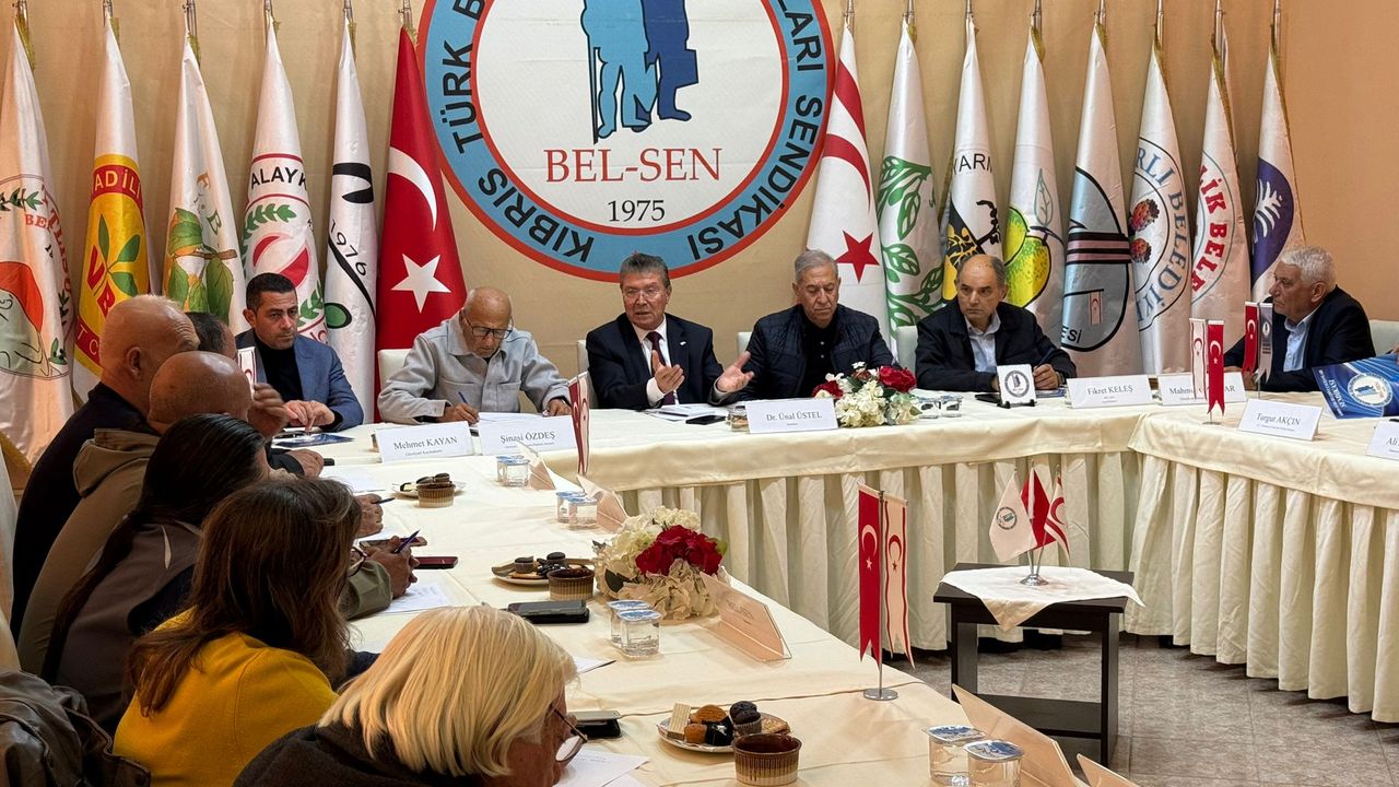 Başbakan Üstel, Güzelyurt’ta sivil toplum temsilcileriyle görüştü