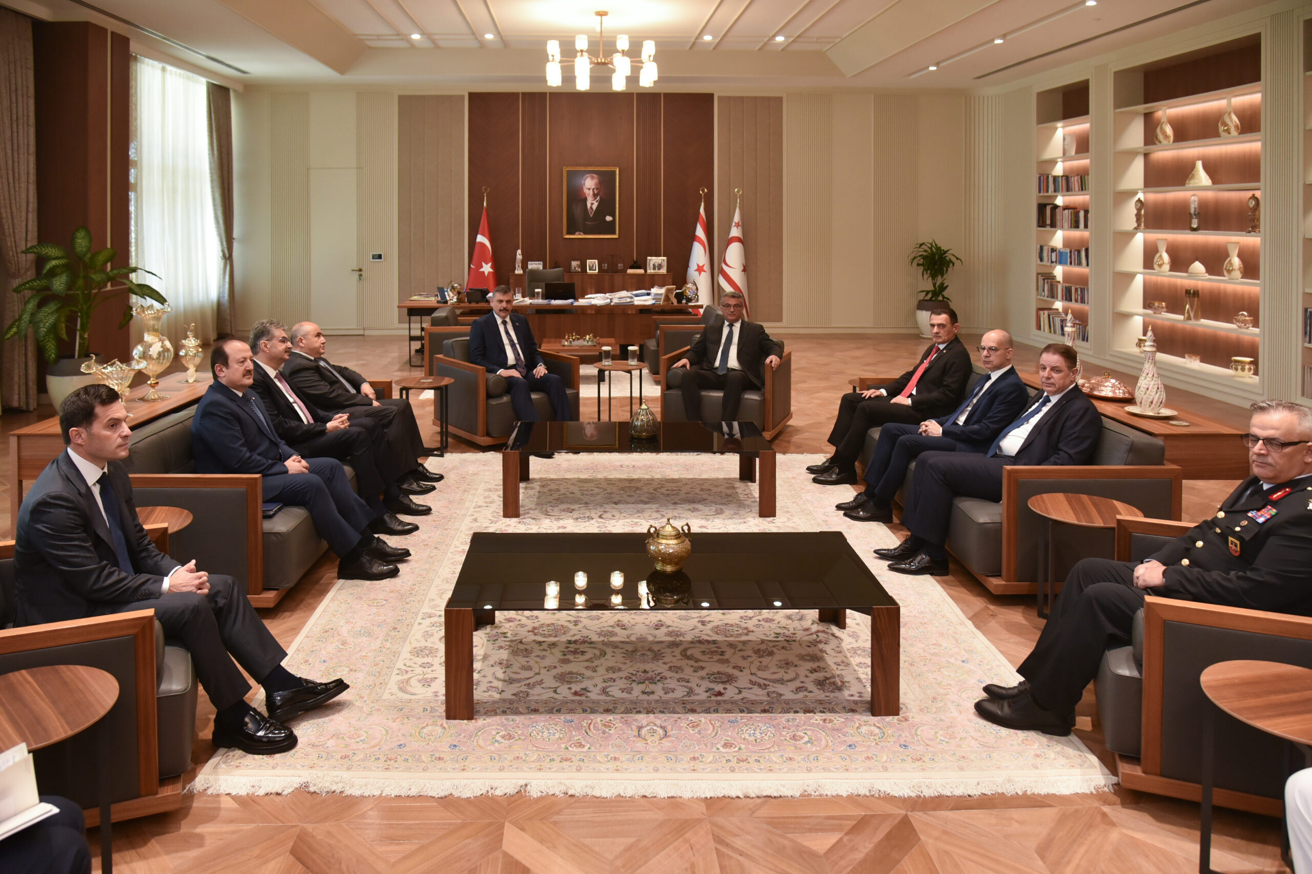 Erhürman, Türkiye İçişleri Bakanı Çiftçi’yi kabul etti