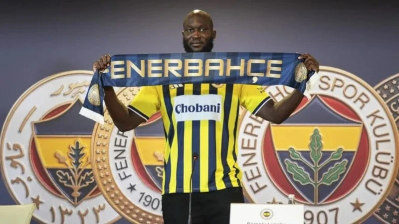 Fenerbahçe, Lukaku’yu UEFA listesine ekledi