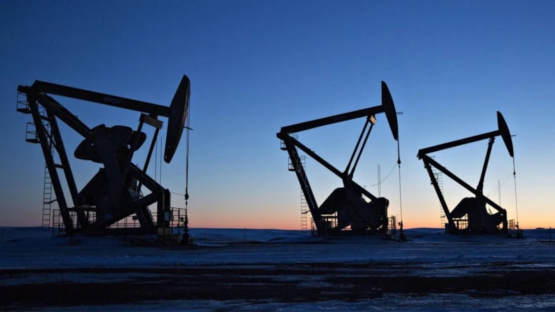Petrol ABD stoklarındaki sürpriz artışla geriledi